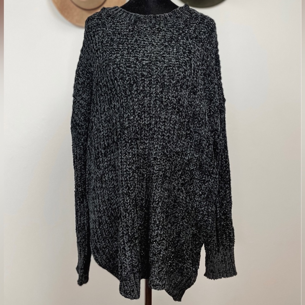 BNWT Black Knitted Sweater